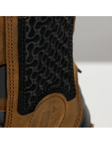 Botas HEBO Track Short Negro/Marrón...